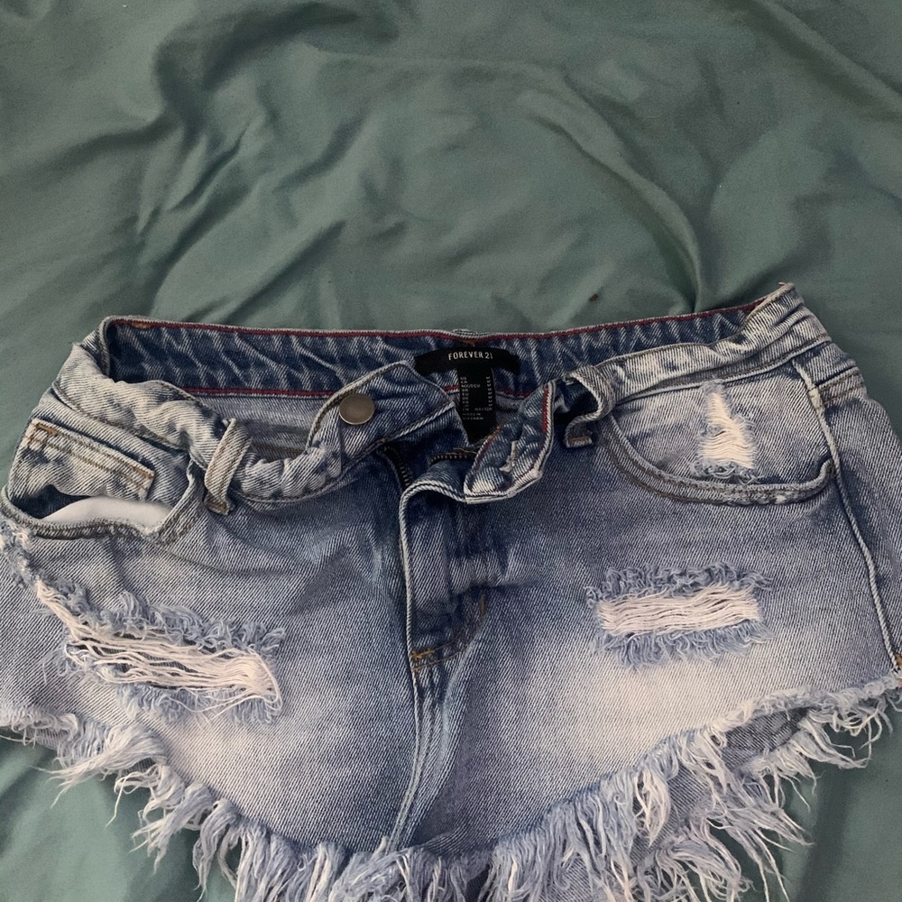 Shorts - Picture 4 of 4